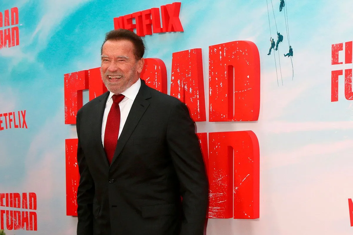 Arnold Schwarzenegger backs Glen Powell for a "Running Man" remake